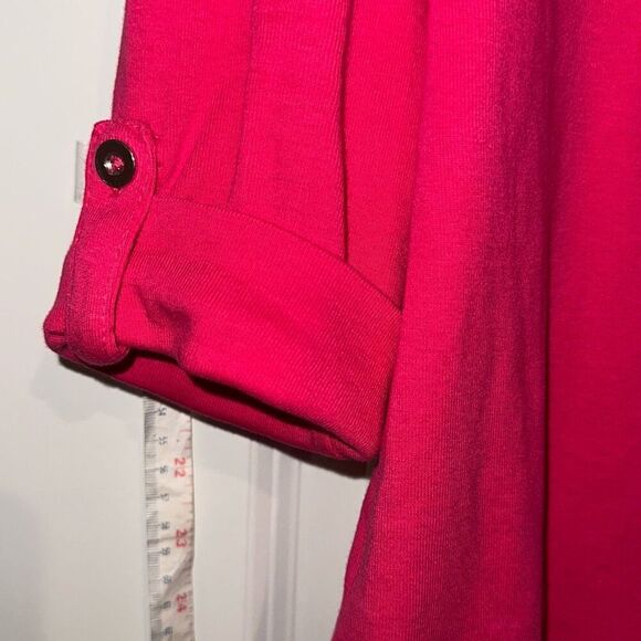 Jones New York Red Boat Neck Button Roll Tab Sleeves Top Ladies Size Medium - Picture 10 of 10